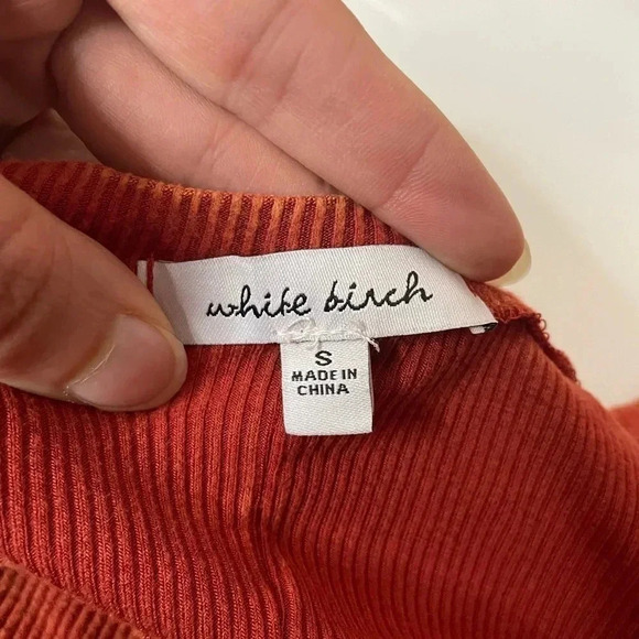 3 FOR $15 White Birch Burnt Orange Long Sleeve Flowy Top Size S - Picture 3 of 6